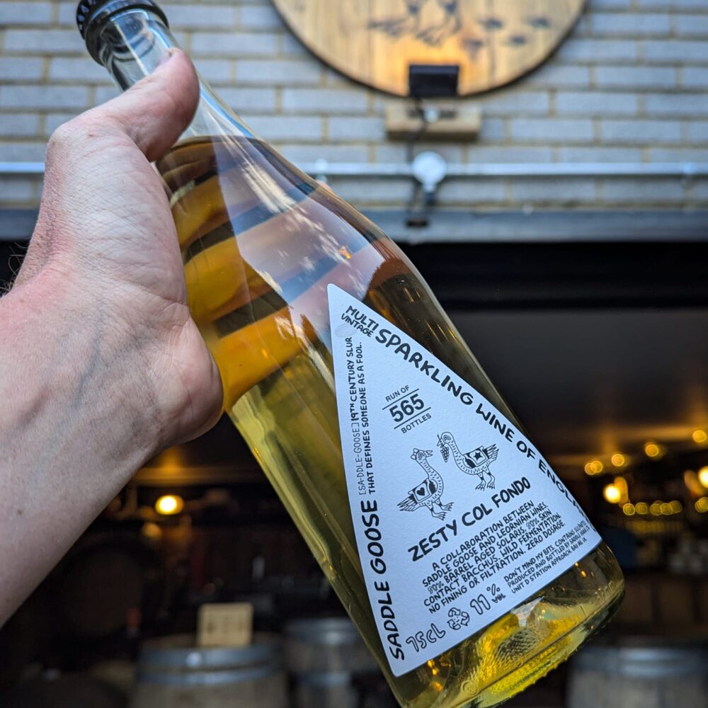 'Zesty' - White Bubbles (Col Fondo)